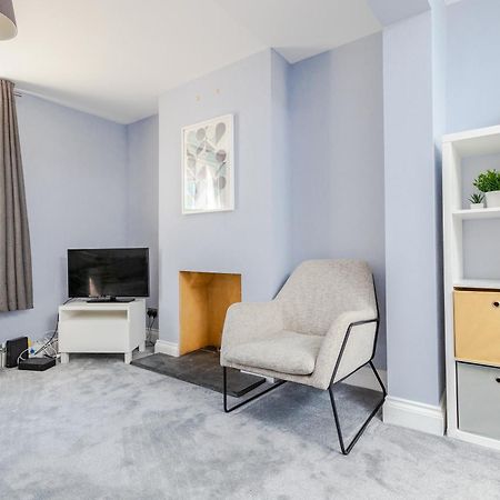 Modern And Stylish 2 Bedroom House In Okręg wyborczy Hove Zewnętrze zdjęcie
